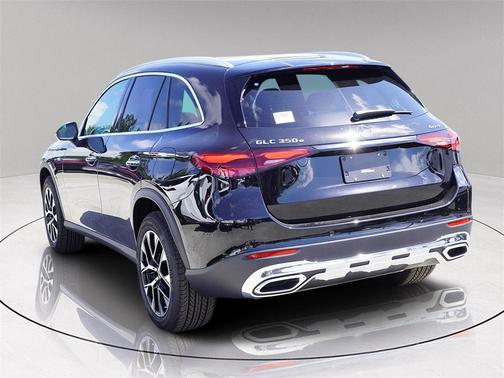 2025 Mercedes-Benz GLC 350e Base 4MATIC