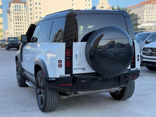 2022 Land Rover Defender 90 X-Dynamic HSE