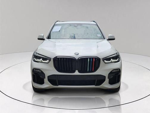 Mineral White Metallic 2021 BMW X5 sDrive40i
