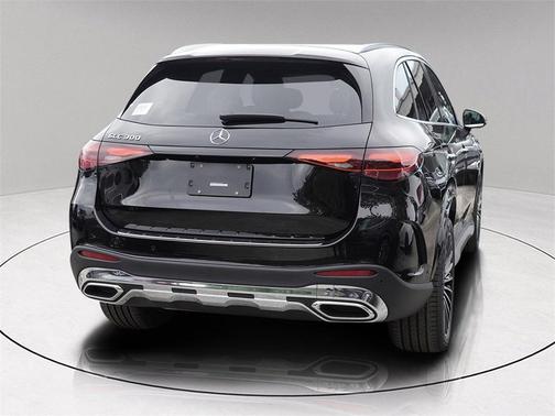 2026 Mercedes-Benz GLC 300 Base