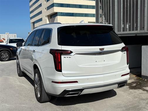 2023 Cadillac XT6 Premium Luxury FWD