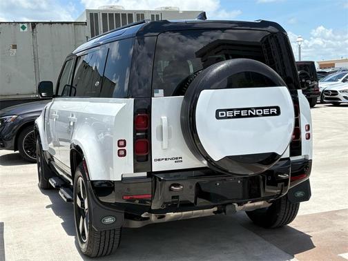 2023 Land Rover Defender 110 X-Dynamic SE