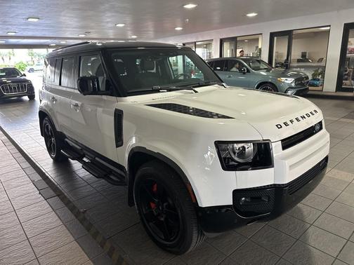 2023 Land Rover Defender 110 X-Dynamic SE