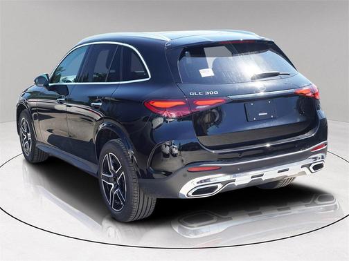 2025 Mercedes-Benz GLC 300 Base