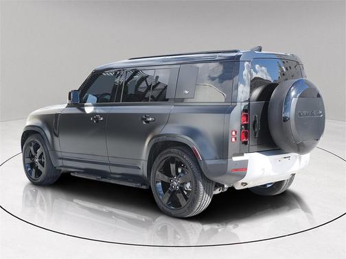 2024 Land Rover Defender P300