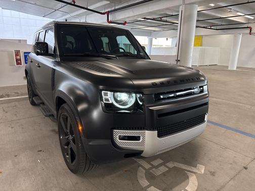 2024 Land Rover Defender P300