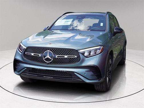 2025 Mercedes-Benz GLC 350e Base 4MATIC
