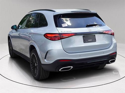 2025 Mercedes-Benz GLC 300 Base