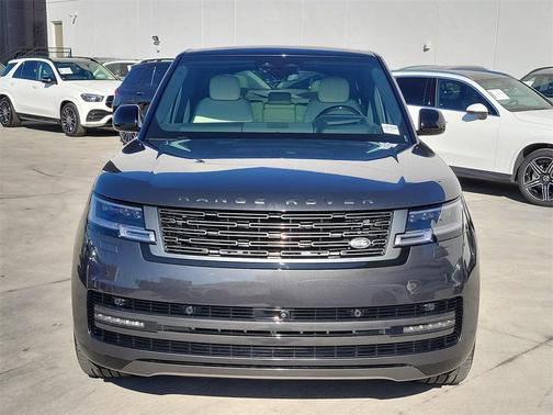 2025 Land Rover Range Rover P530 SE