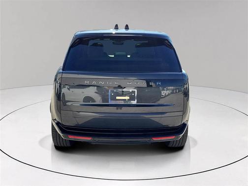 2025 Land Rover Range Rover P530 SE