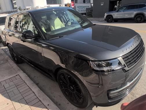 2025 Land Rover Range Rover P530 SE