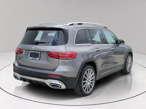 Mountain Gray Metallic 2022 Mercedes-Benz GLB 250 Base