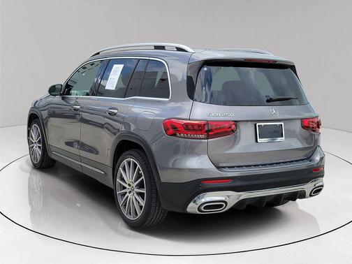 Mountain Gray Metallic 2022 Mercedes-Benz GLB 250 Base