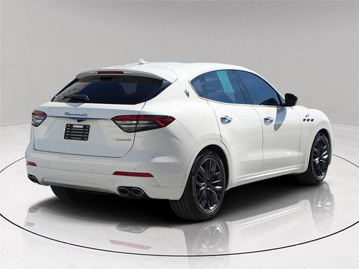 2024 Maserati Levante GT Ultima