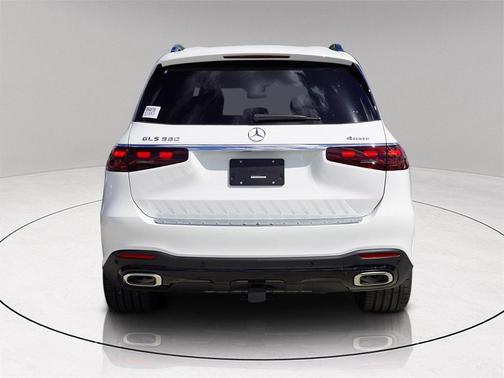 2026 Mercedes-Benz GLS 580 