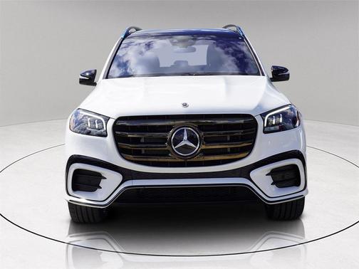 2026 Mercedes-Benz GLS 580 