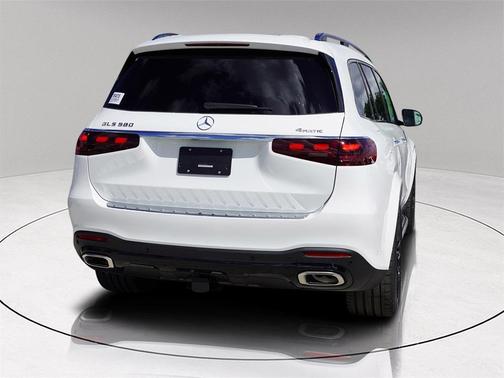 2026 Mercedes-Benz GLS 580 