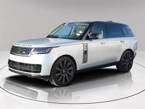 2024 Land Rover Range Rover P615 SV