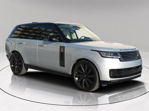 2024 Land Rover Range Rover P615 SV