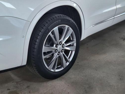 Crystal White Tri-Coat 2023 Cadillac XT6 Premium Luxury AWD