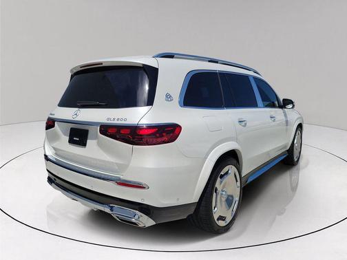 MANUFAKTUR Diamond White Metallic 2024 Mercedes-Benz Maybach GLS 600 4MATIC