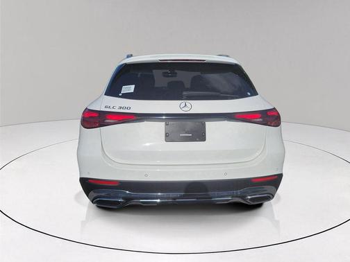 Polar White 2026 Mercedes-Benz GLC 300 Base