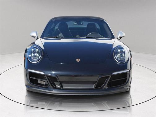 2019 Porsche 911 Targa 4 GTS