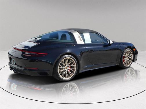 2019 Porsche 911 Targa 4 GTS