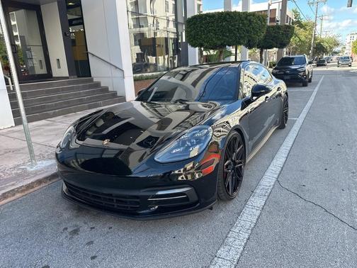 2020 Porsche Panamera 4