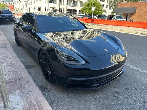 2020 Porsche Panamera 4