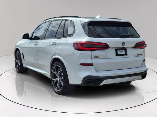 2022 BMW X5 M50i