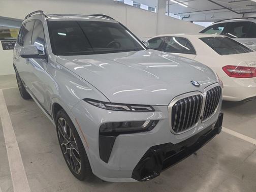 Brooklyn Gray Metallic 2024 BMW X7 xDrive40i