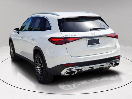 2025 Mercedes-Benz GLC 300 Base