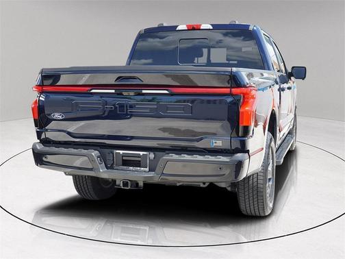 2024 Ford F-150 Lightning LARIAT