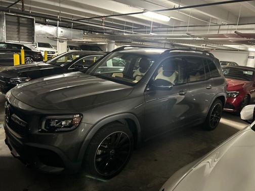 Mountain Gray Metallic 2023 Mercedes-Benz GLB 250 Base