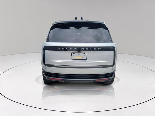 Hakuba Silver 2025 Land Rover Range Rover P530 SE