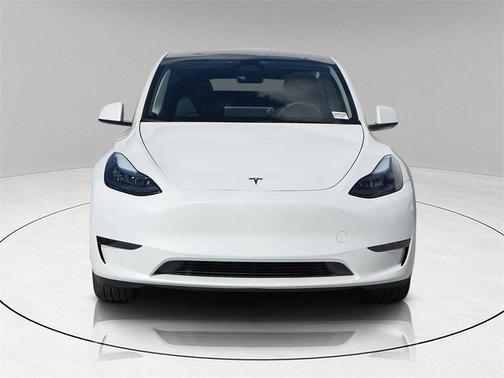 2025 Tesla Model Y Long Range
