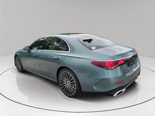 Verde 2026 Mercedes-Benz E-Class E 350
