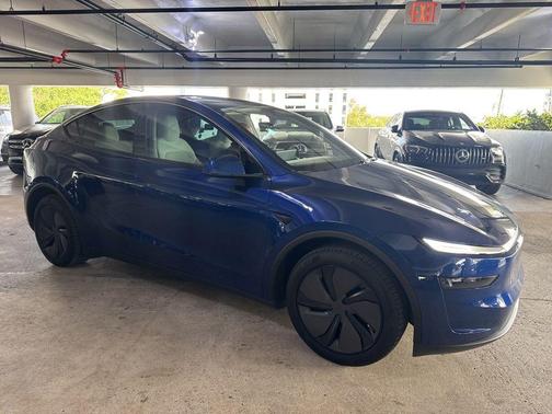 Blue 2026 Tesla Model Y PREMIUM
