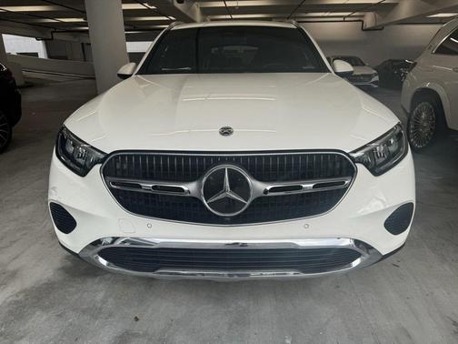 2025 Mercedes-Benz GLC 300 Base