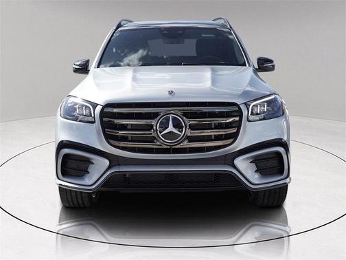 2026 Mercedes-Benz GLS 580 