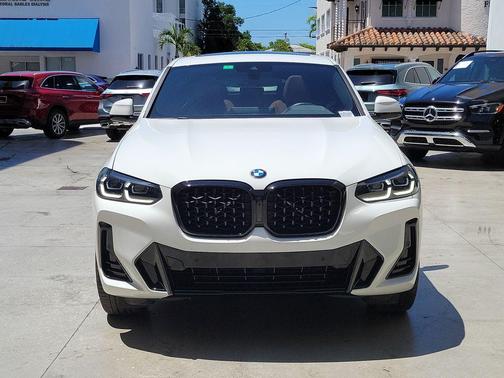 Alpine White 2024 BMW X4 xDrive30i