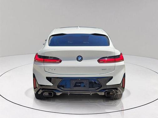 Alpine White 2024 BMW X4 xDrive30i