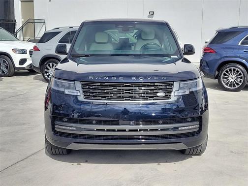 2025 Land Rover Range Rover P530 SE
