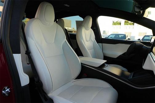 2022 Tesla Model X Plaid