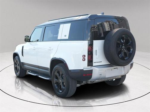 2024 Land Rover Defender P400 S