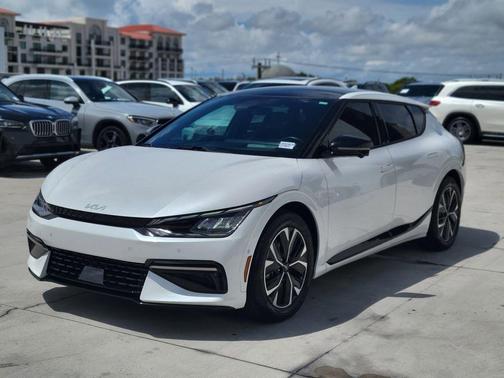 Snow White Pearl 2023 Kia EV6 GT-Line