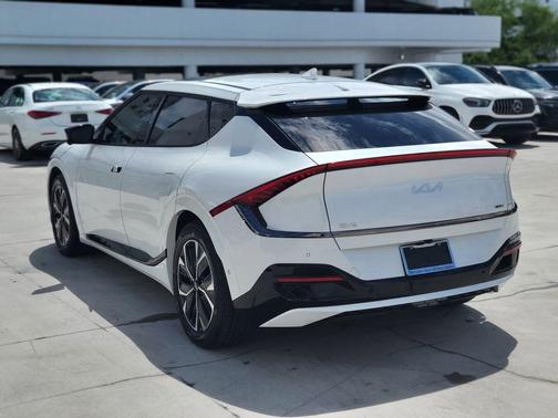 Snow White Pearl 2023 Kia EV6 GT-Line