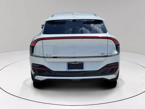 Snow White Pearl 2023 Kia EV6 GT-Line