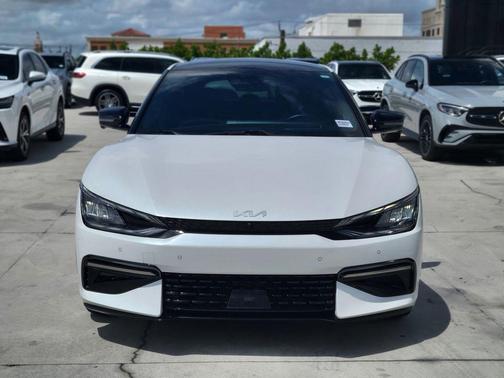 Snow White Pearl 2023 Kia EV6 GT-Line